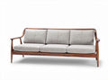 Sofa trzyosobowa z drewnianą ramą oraz szarym materiałem 180 x 80 x 75cm